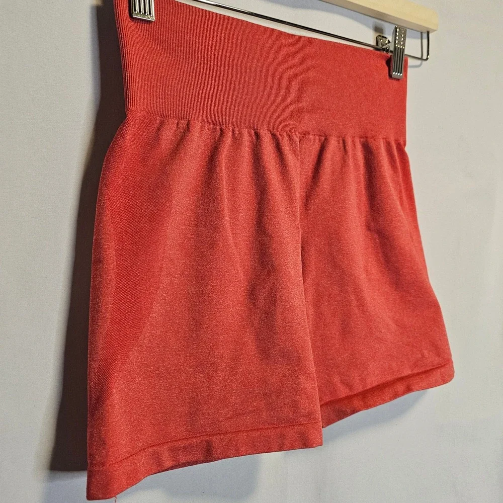 NVGTN Seamless Coral Ribbed‎ High Waist Workout Shorts Size S